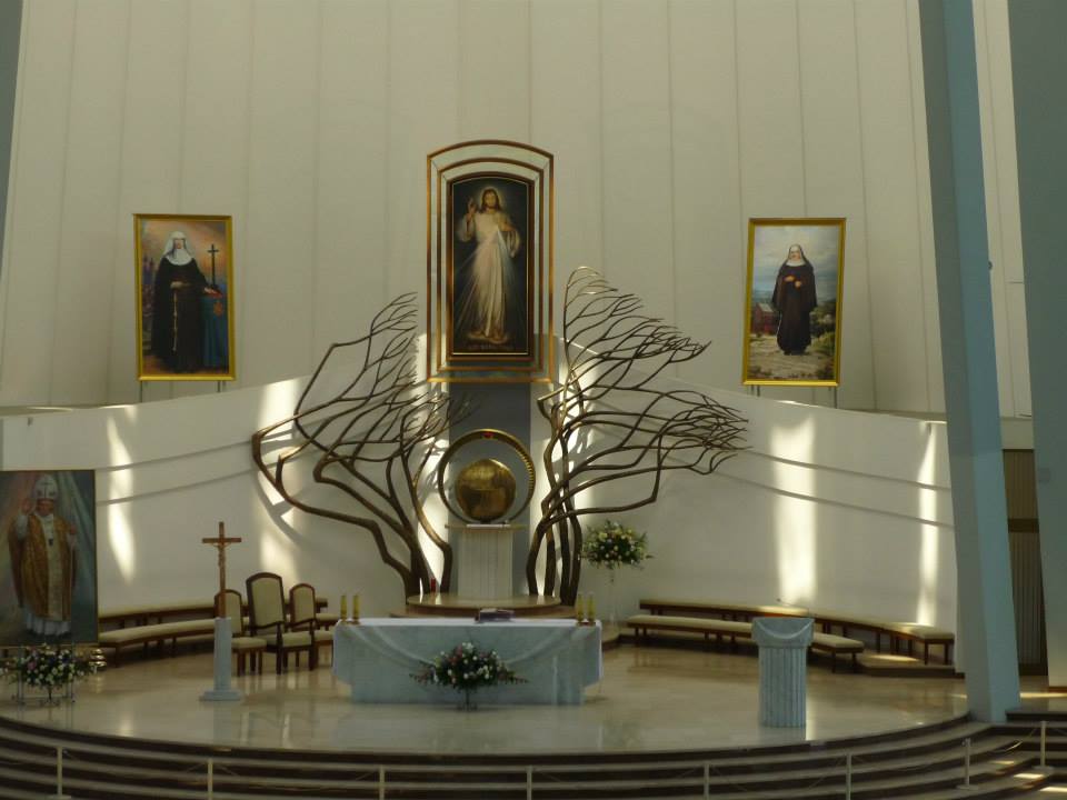 Altar mit dem Gnadenbild "JESUS ICH VERTRAUE AUF DICH" in Łagiewniki